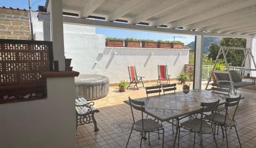 One-Bedroom Apartment with Terrace