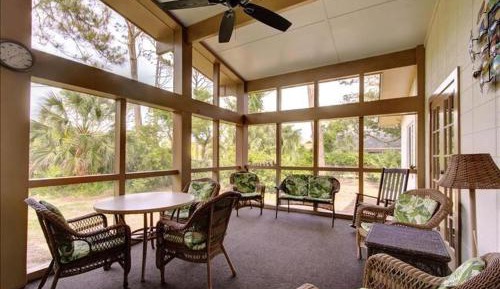 Three-Bedroom Holiday Home 