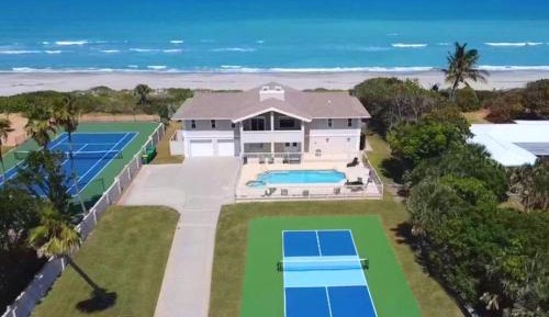 Villa - Beach Front