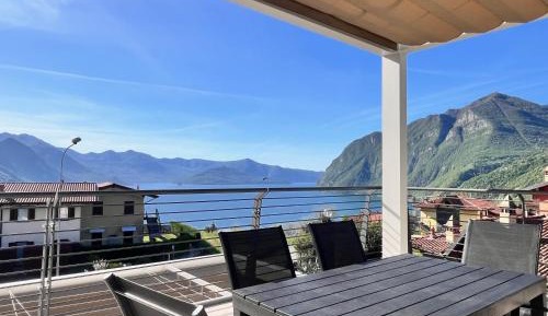 Two-Bedroom Apartment with Lake View