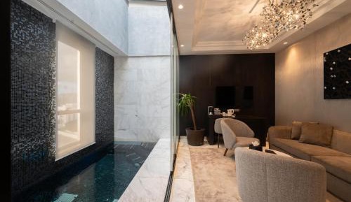 Suite with Private Pool