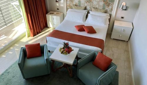 Queen Room with Pool View