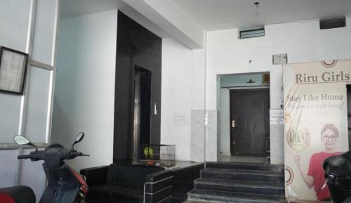 Basic Triple Room with Shared Bathroom