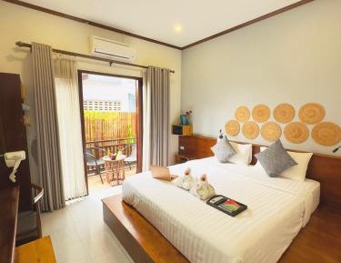 Deluxe Double or Twin Room with Balcony
