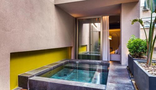 Suite with Private Pool