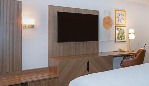 Standard King Room