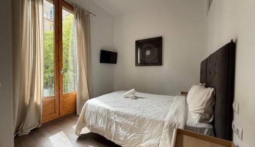 Two-Bedroom Deluxe Apartment