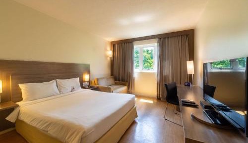 Superior Double Room with Sofa