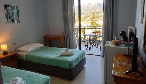 Standard Twin Room with Sea View