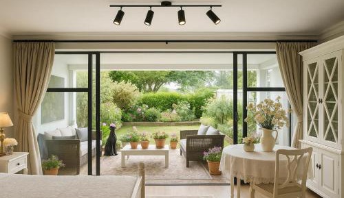 Family Room with Garden View