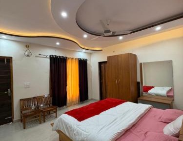Deluxe Double or Twin Room with Mountain View