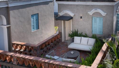 Family Room with Garden View