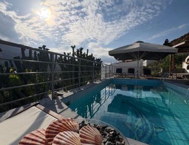 Deluxe Villa