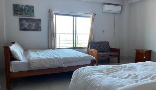 Deluxe Family Room