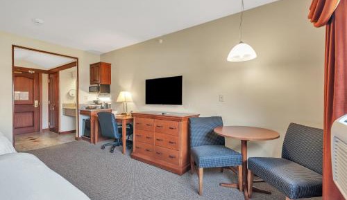 Standard Queen Room