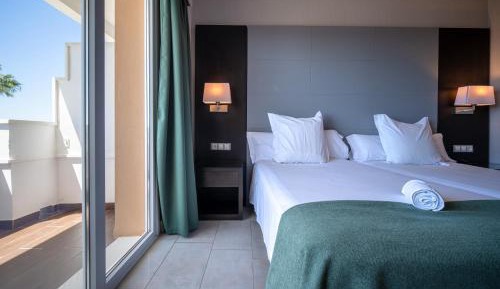 Twin Room with Pool View