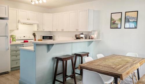 Three-Bedroom Holiday Home 