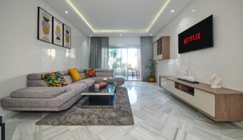 Apartment with Garden View