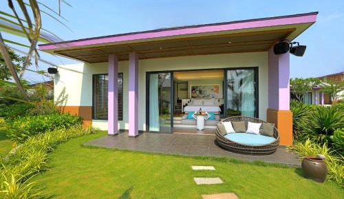TTC Beachfront Oasis Villa with Terrace