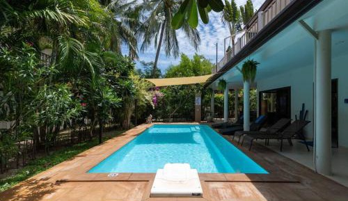 Three-Bedroom Holiday Home 