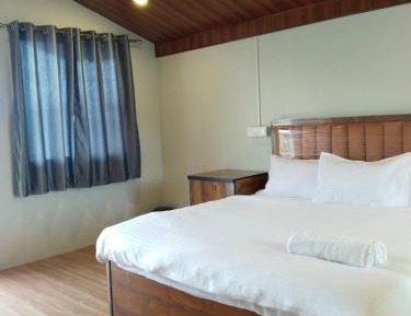 Triple Room with Mountain View