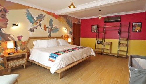 Deluxe King Suite