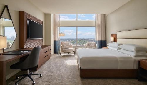 Luxury Suite, Club level, 1 Bedroom Presidential Suite