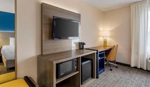 Standard King Room - Non-Smoking 