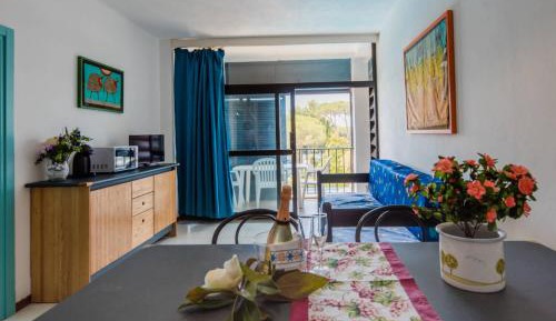 One-Bedroom Apartment with Balcony