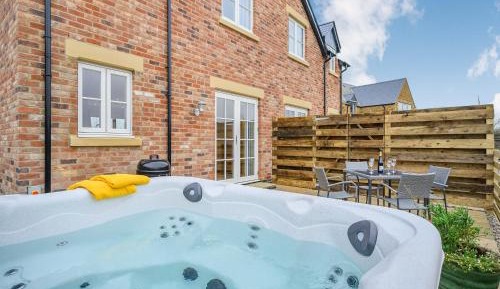 Two-Bedroom Holiday Home