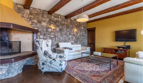 Four-Bedroom Holiday Home