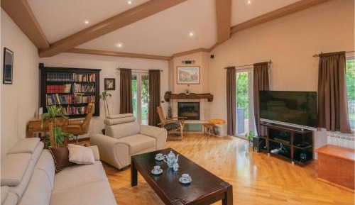 Three-Bedroom Holiday Home 