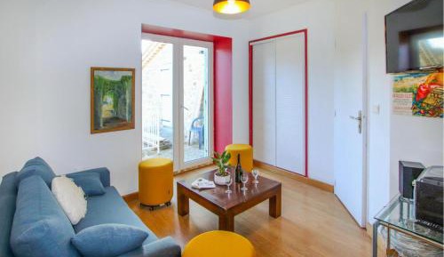 One-Bedroom Holiday Home