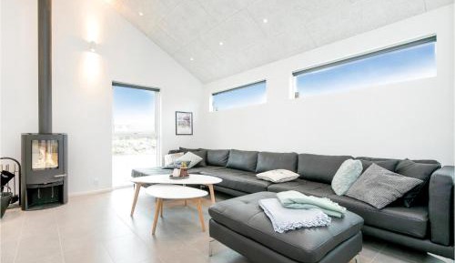 Five-Bedroom Holiday Home