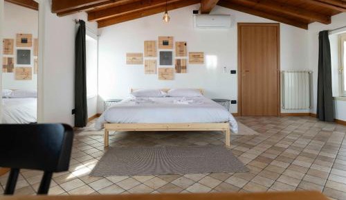 Superior One-Bedroom Apartment with Balcony