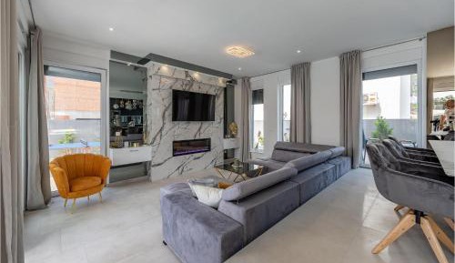Four-Bedroom Holiday Home