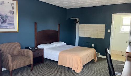 Queen Room