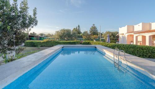 Villa with Garden View