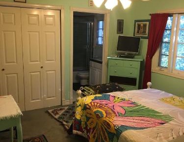 Queen Room