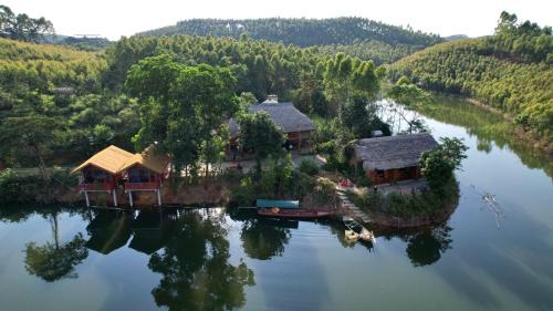 Bungalow - Water Front 