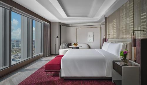 Junior King Suite with Living Area