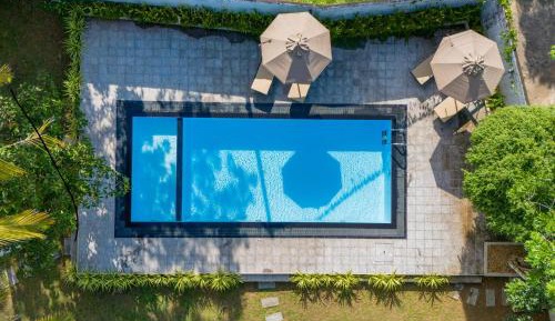 Double Room with Pool View
