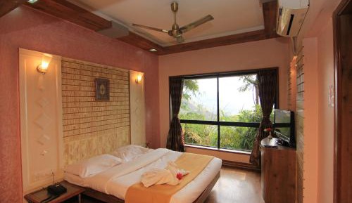 Valley Facing Couple Room with Mountain View
