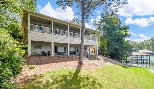 Five-Bedroom Holiday Home