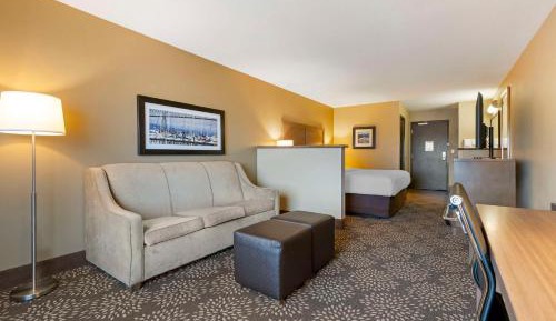 King Suite with Sofa Bed - Non-Smoking