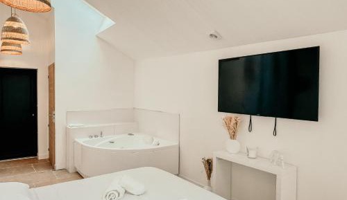 Double Room with Spa Bath