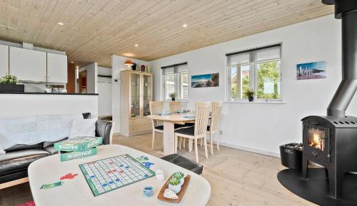 Three-Bedroom Holiday Home 