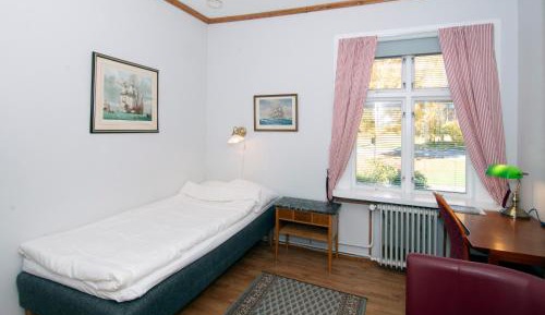 Single Room with Private Bathroom