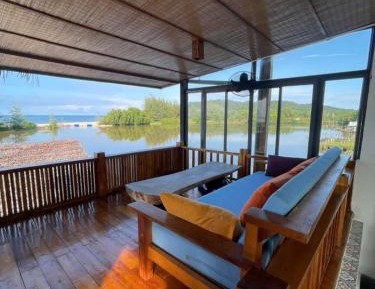Family Room with Lake View