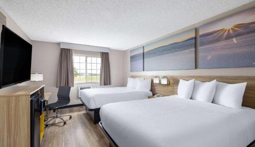 Queen Room with Two Queen Beds - First Floor - Non-Smoking